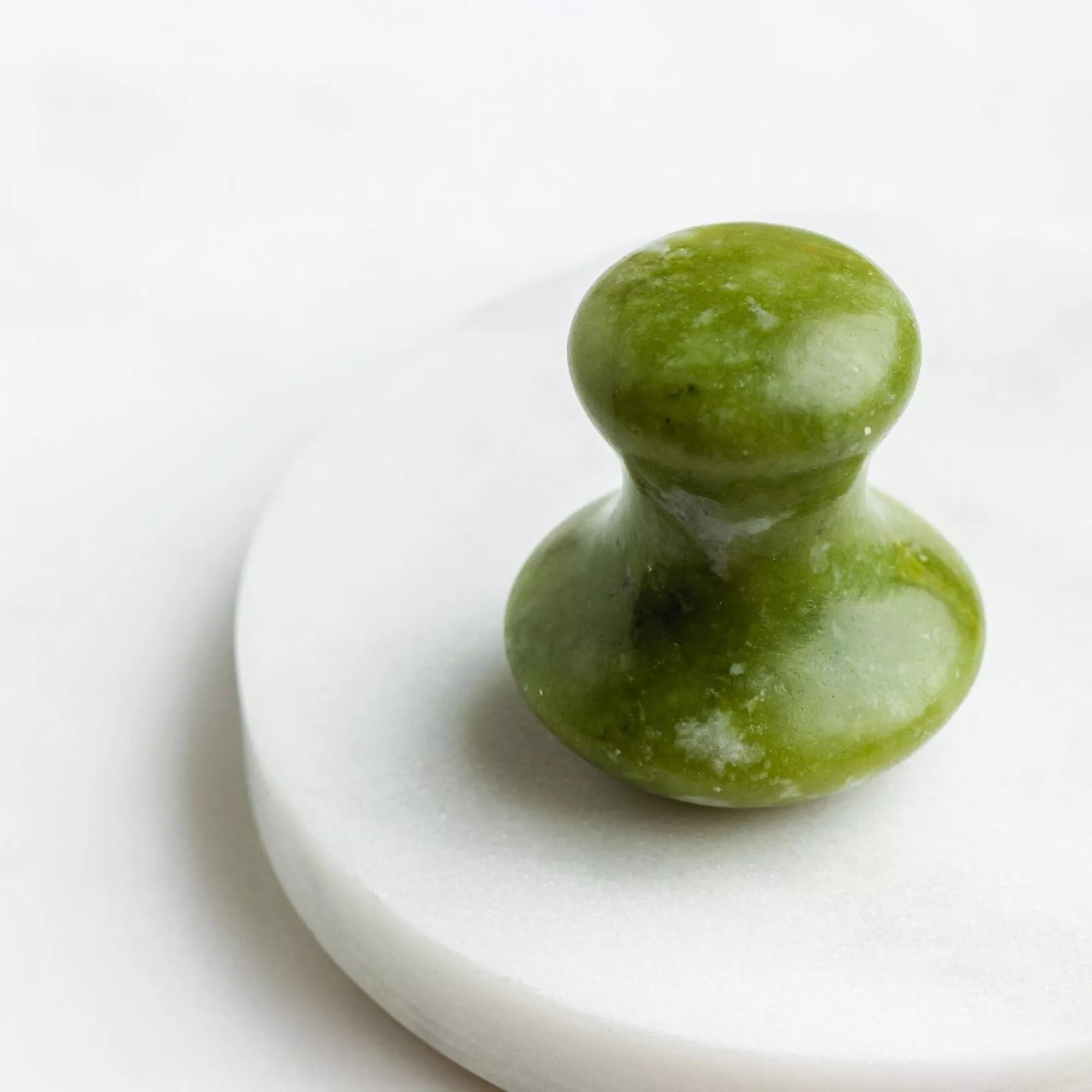 Gua Sha Massageværktøj   Grøn Jade         Cm  Naturlig Sten  Håndlavet Hedenhus Champi Ergonomisk